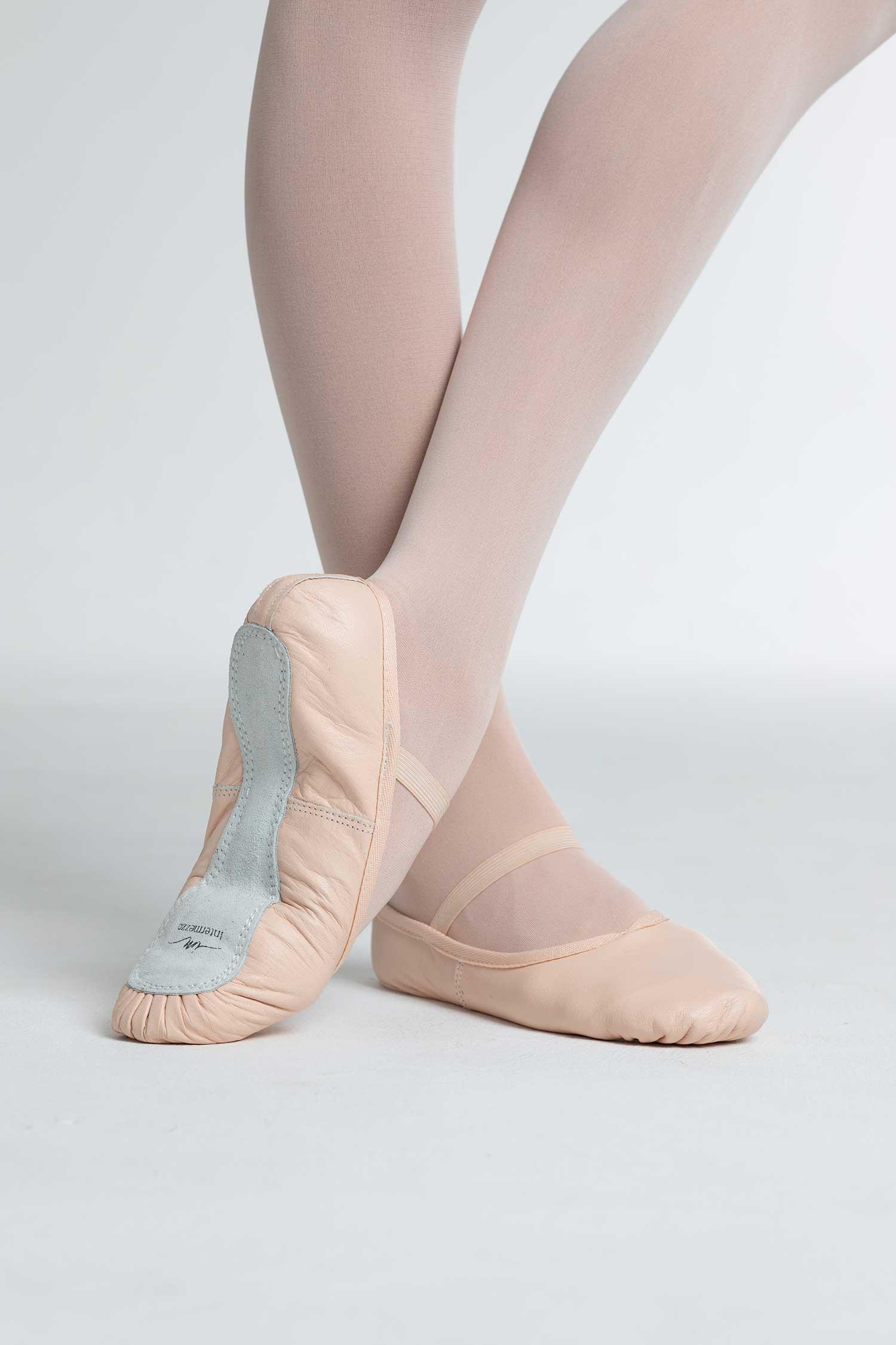 Zapatillas de Ballet de media punta en piel rosa y suela entera. Intermezzo